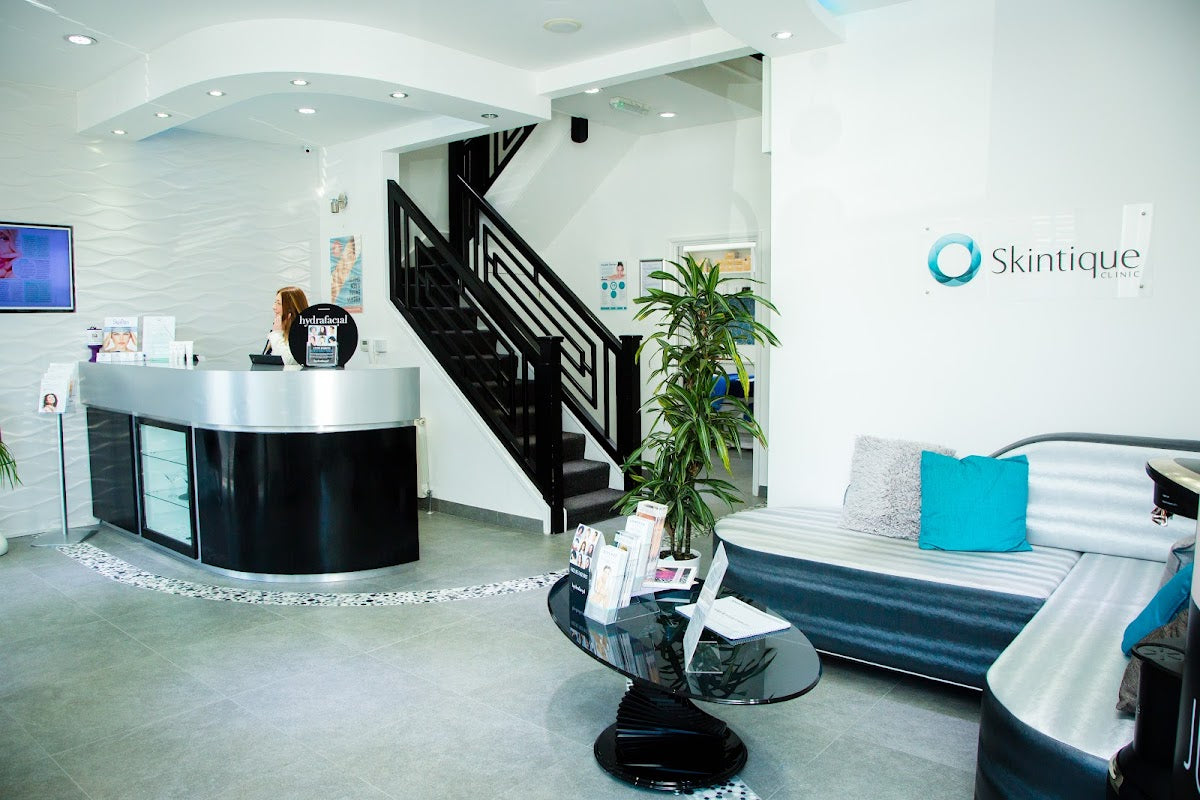 Skintique Beautiful Smiles - Aesthetic Surgery clinic in Leicester, United Kingdom