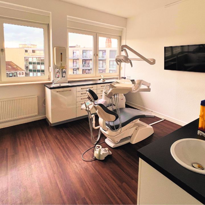 Zahnärztliche Praxisklinik Dr. Stein & Kollegen - Dental clinic in Dortmund, Germany