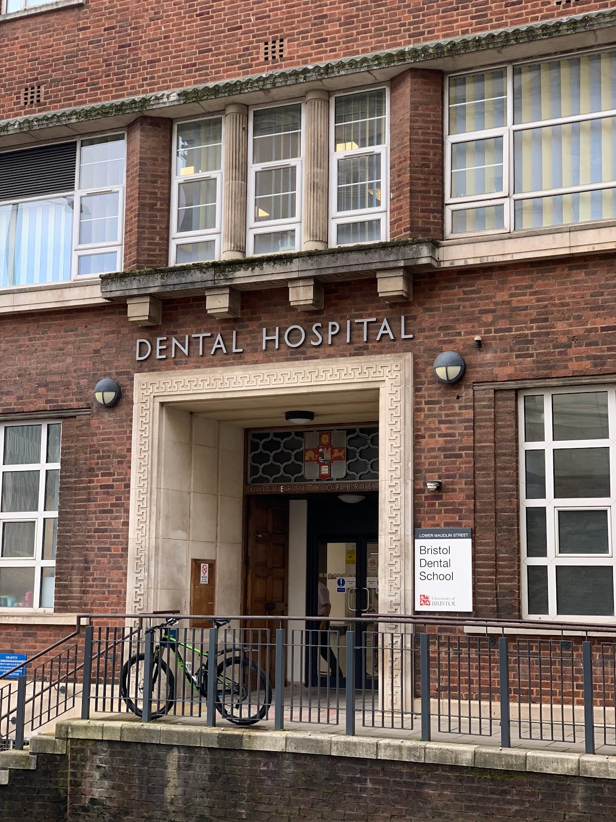 Bristol Dental Hospital - Dental clinic in Bristol, United Kingdom