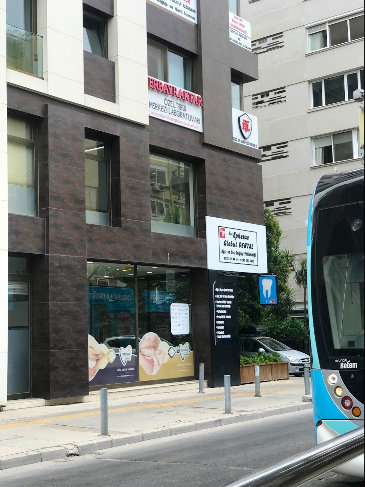 Ephesus Global Dental - İzmir İmplant ve Çene Cerrahi, Zirkonyum Kaplama, Emaxx Lamina, Gülüş Tasarımı Merkezi — Dr.Visor photo 5