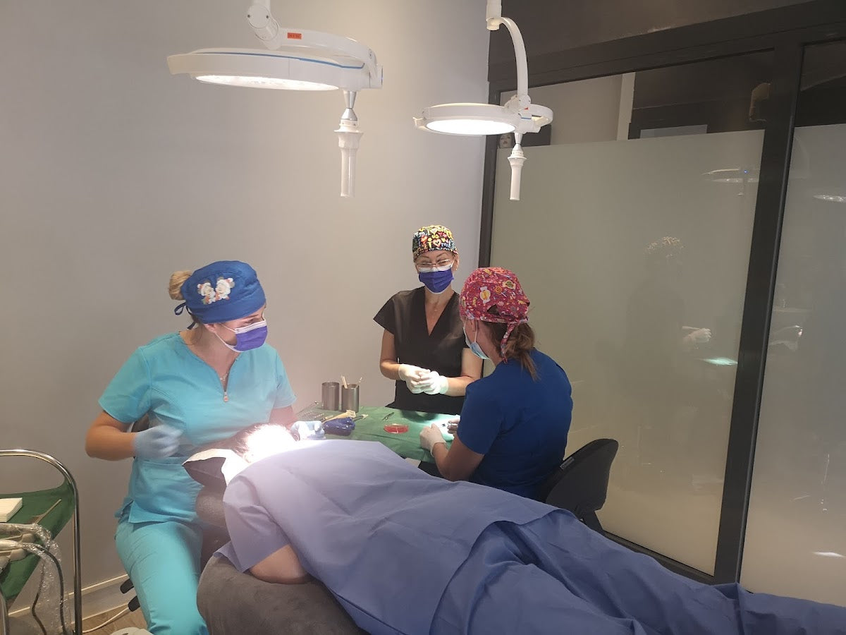 HAIR & FACE AESTHETICS - Hair Transplant clinic in Constanța, Romania