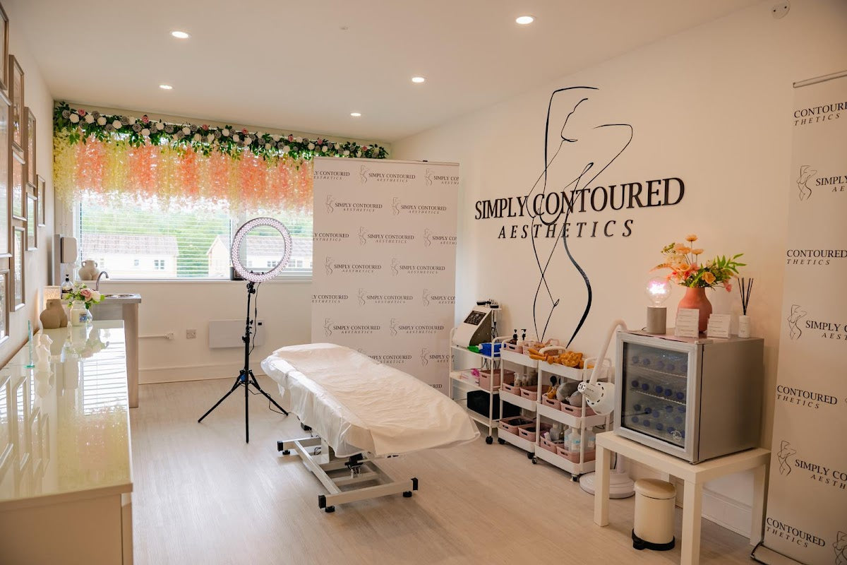Simply Contoured Aesthetics - Aesthetic Surgery clinic in Cardiff, United Kingdom