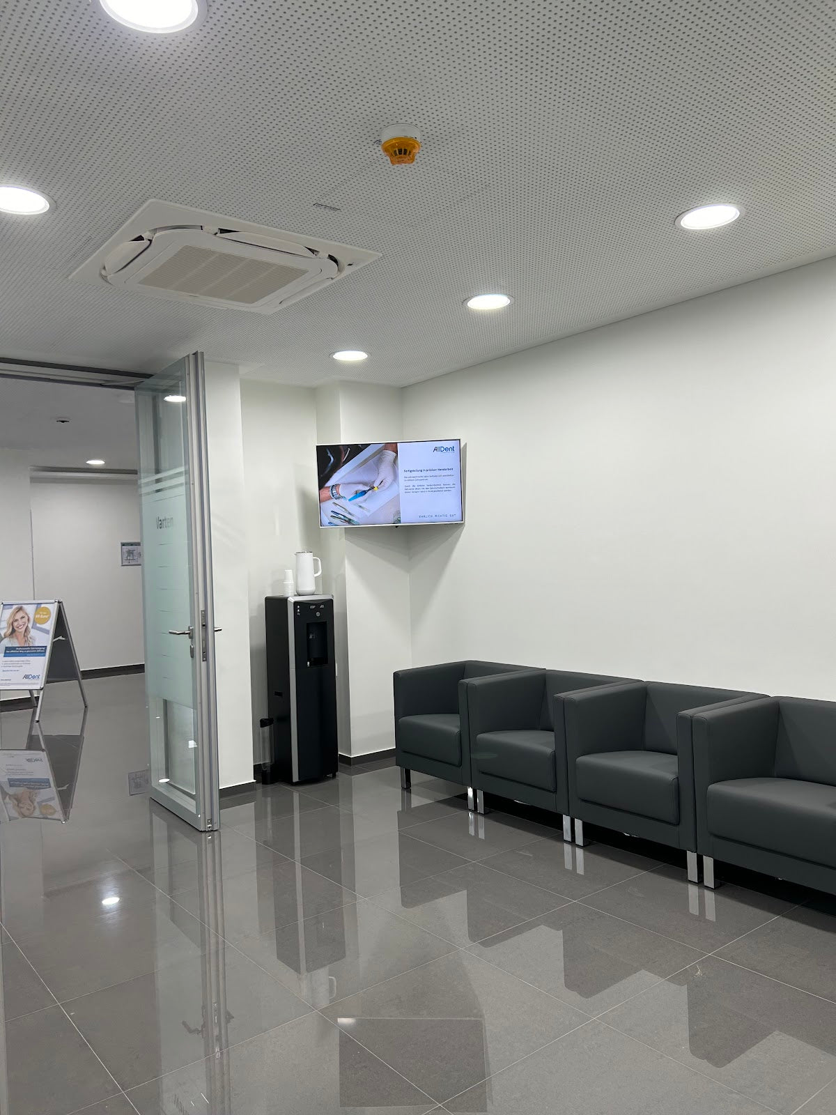 AllDent Zahnzentrum Hamburg Bergedorf - Dental clinic in Hamburg, Germany