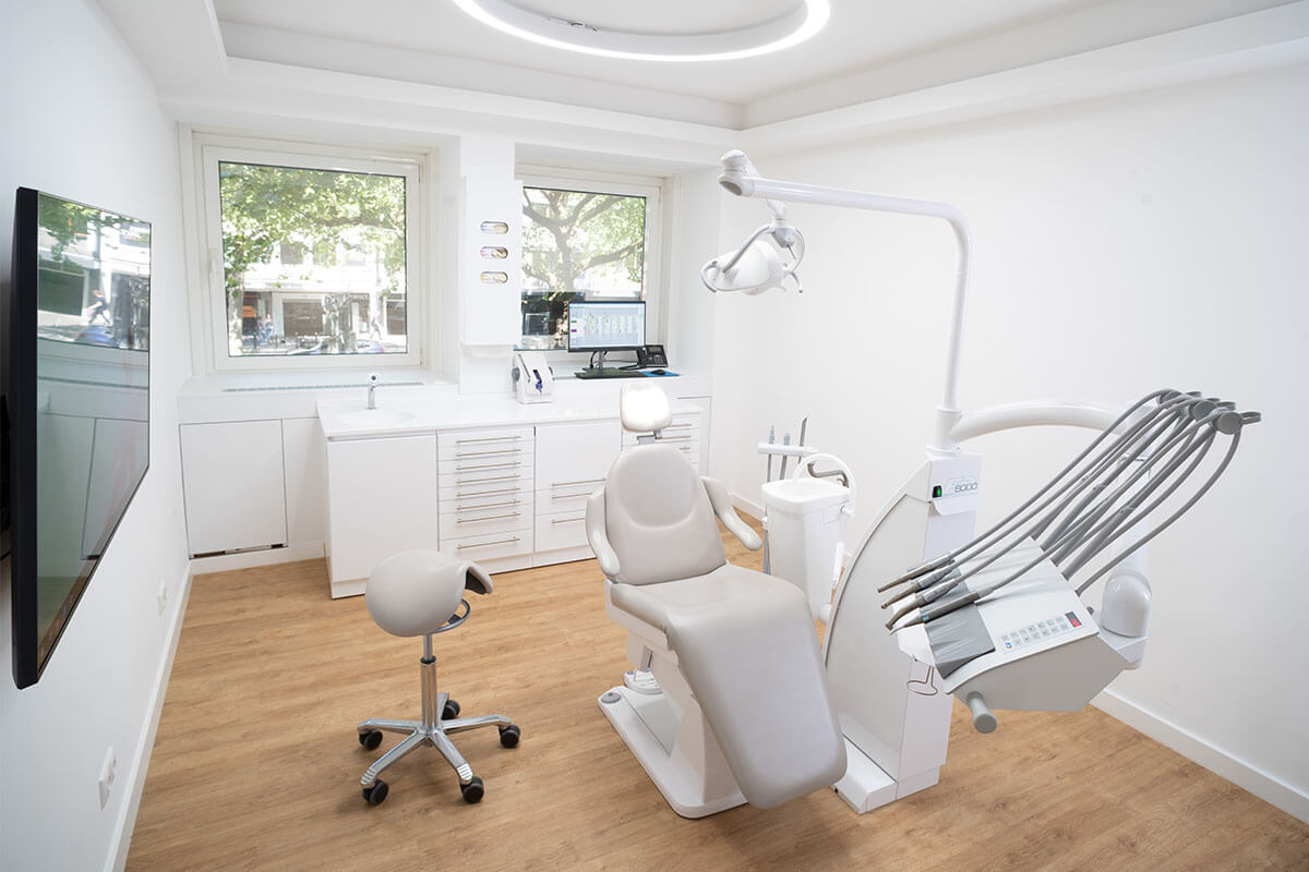Zahnarzt MVZ Dr. Zurmühl und Kollegen - Dental clinic in Düsseldorf, Germany