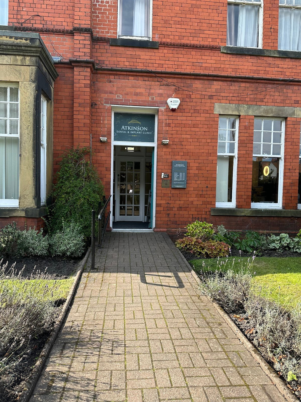 Atkinson Dental & Implant Clinic - Dental clinic in Newcastle upon Tyne, United Kingdom