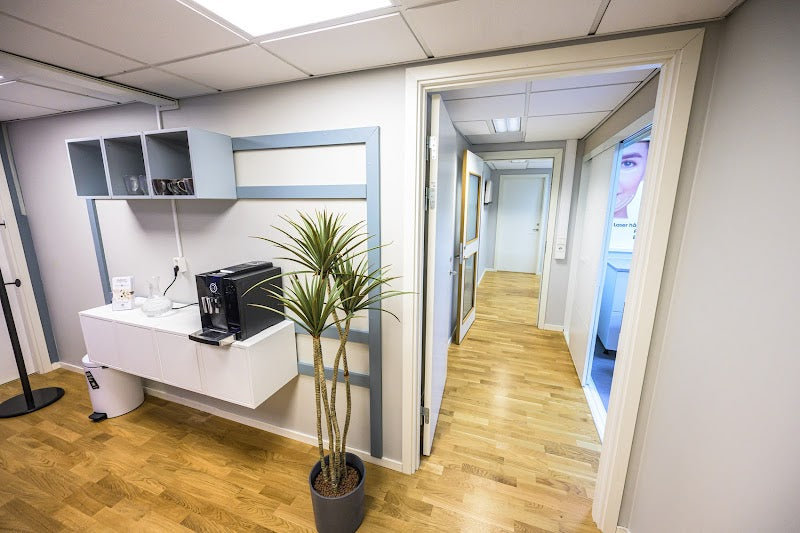 SVEA HAIR CLINIC. Hårtransplantationsklinik | Hair Transplant | 753 21 Uppsala
