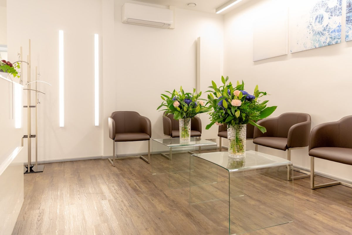 Carree Dental - Zahnarzt Köln - Dental clinic in Köln, Germany