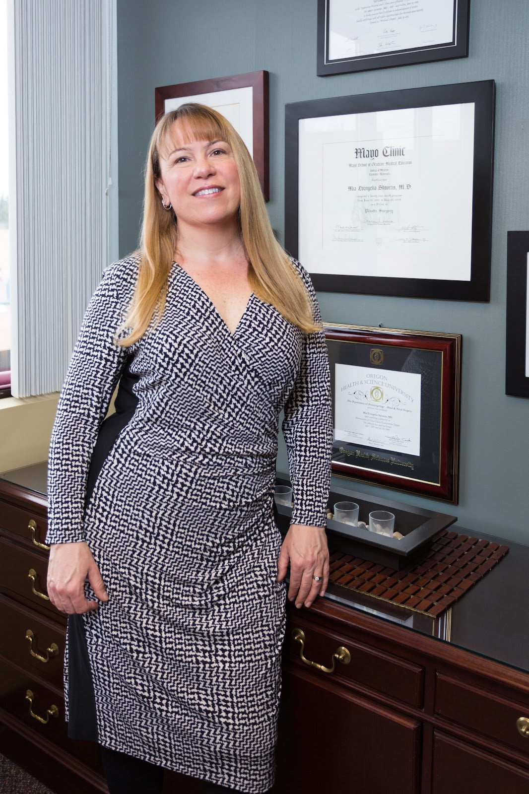 Mia E. Skourtis, M.D. - Plastic & Reconstructive Surgery | Aesthetic Surgery | 5050 NE Hoyt St #515, OR