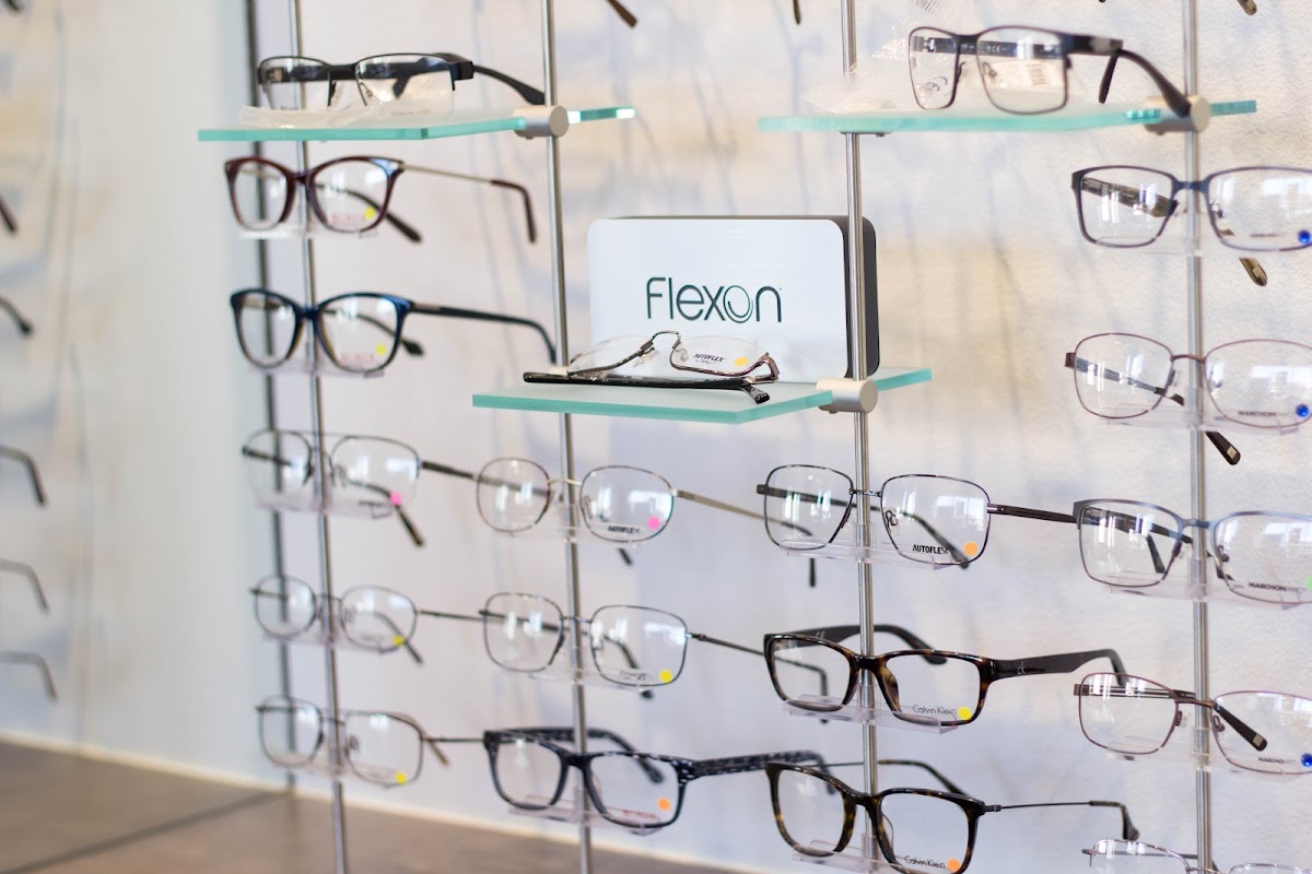 Eye Care Center Of Waverly Dr. Larry Van Daalen, OD | Eye Clinic | Waverly, IA