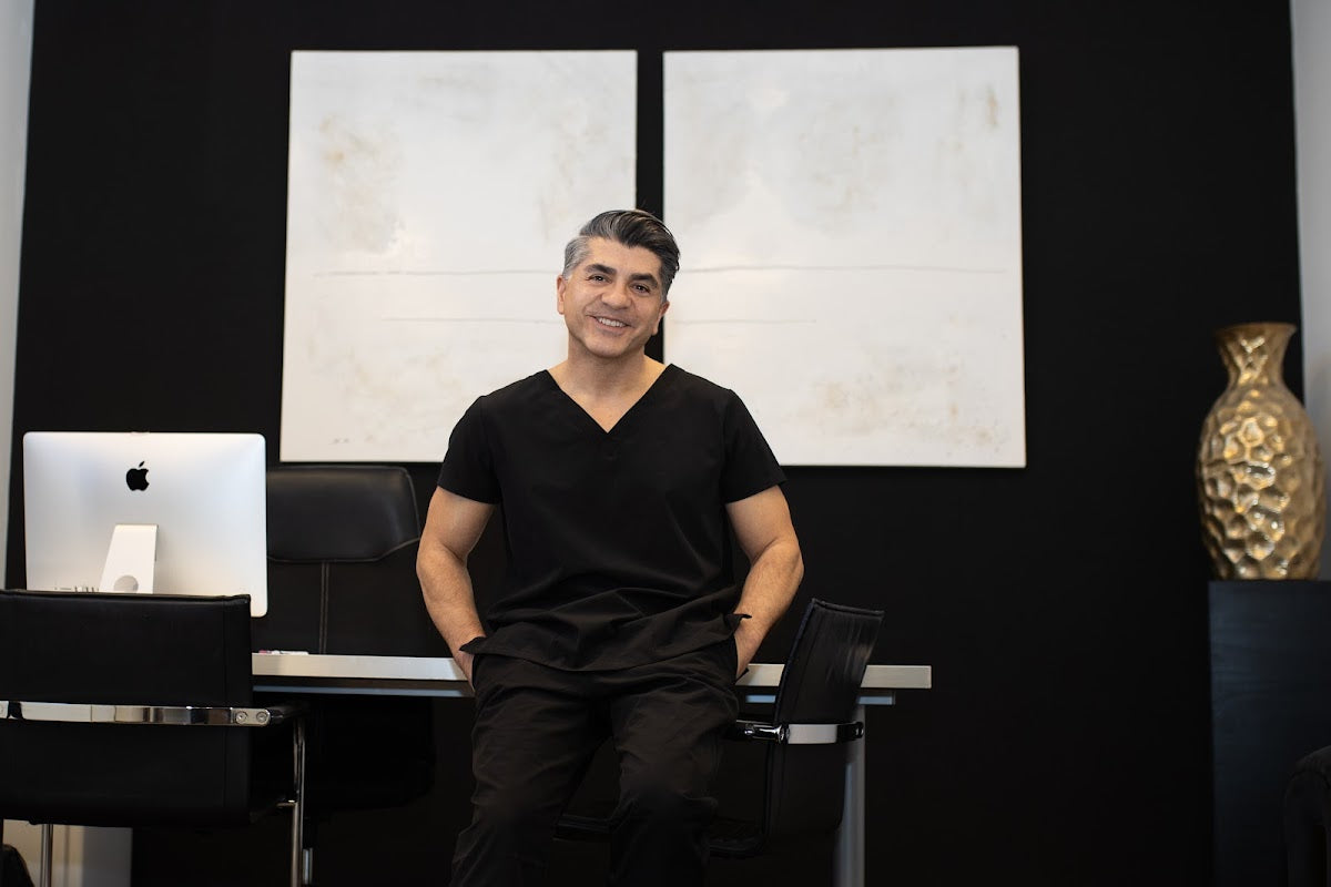 Dr. med. Özcan Güler | Oberlidstraffung Dortmund - Aesthetic Surgery clinic in Dortmund-Innenstadt-West, Germany