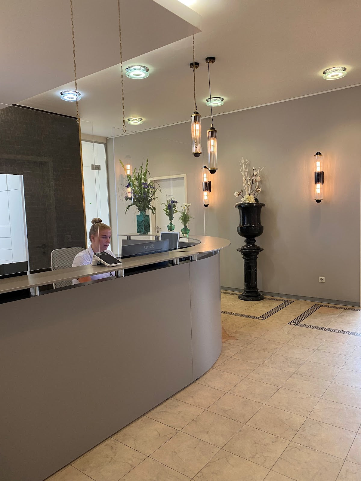 Dentist Hamburg City - Z-24 - Dental clinic in Hamburg, Germany