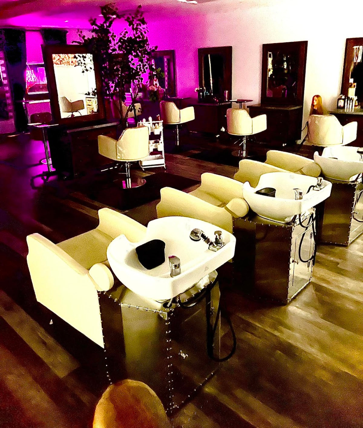 Fringe Salon & Lash Bar | Microblading, Lash & PMU training | Hair Transplant | Barre, VT