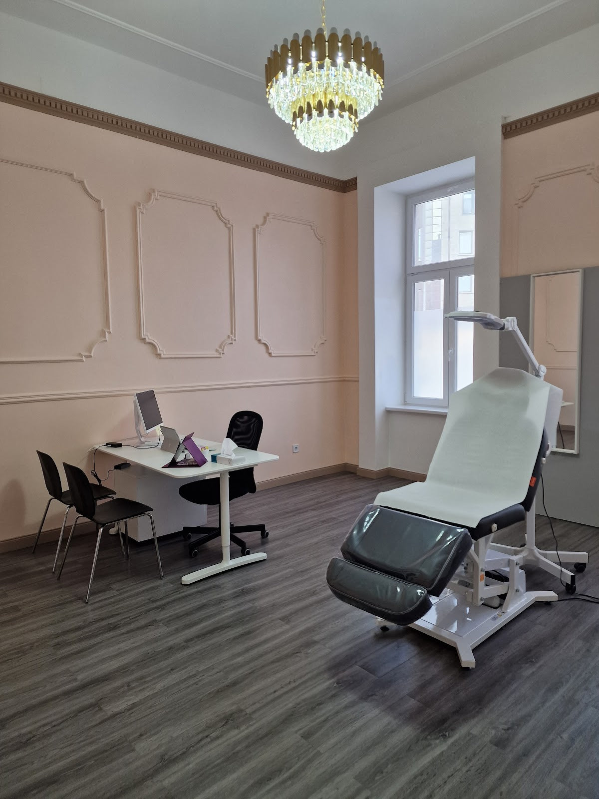 M1 Med Beauty Budapest (VI. kerület) - Aesthetic Surgery clinic in Andrássy út 1, Hungary