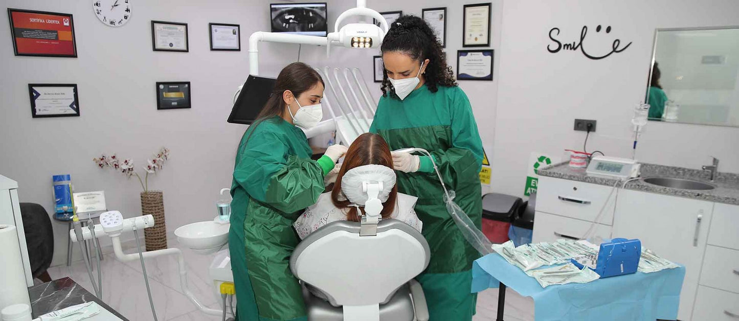Derya Elik - Dentist