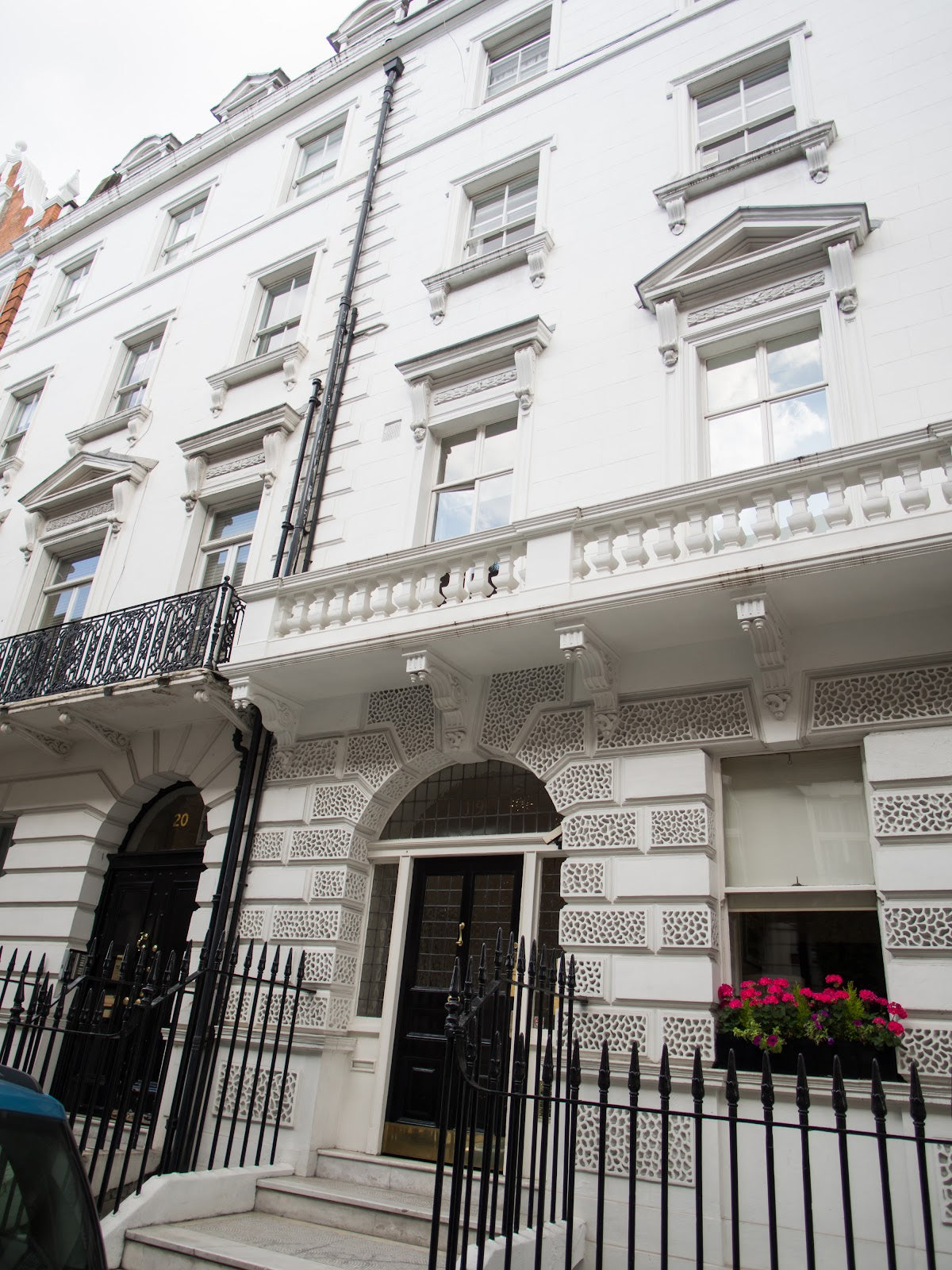 London Periodontics, Implants and Dentistry — photo 4