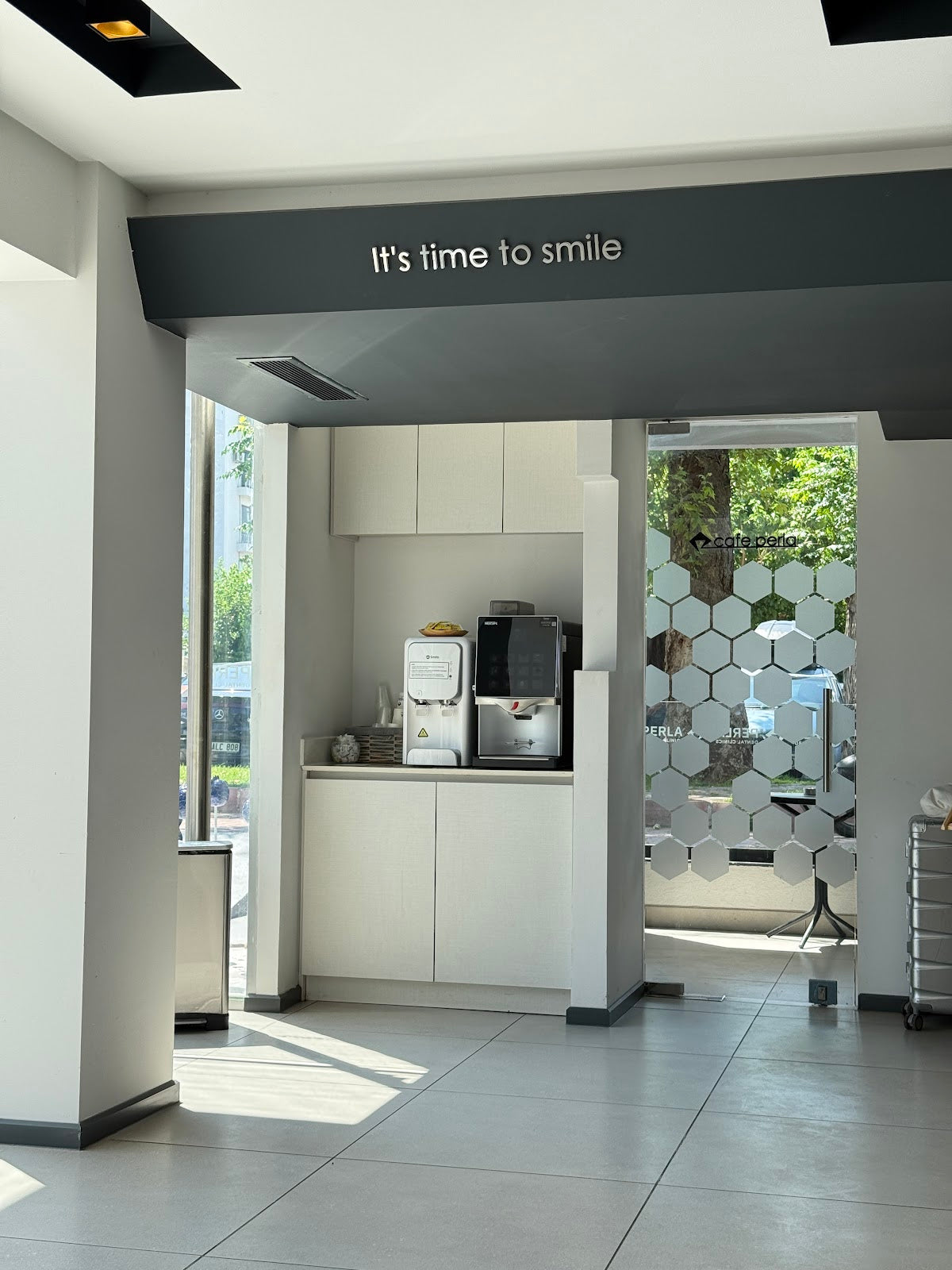 Perla Oral and Maxillofacial Clinic — Dr.Visor photo 2