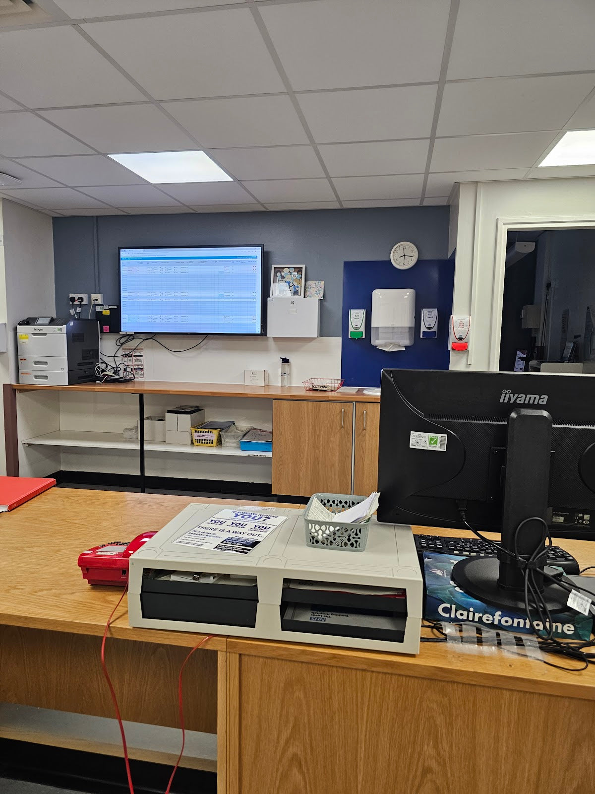 St James's University Hospital : Ophthalmology — Dr.Visor