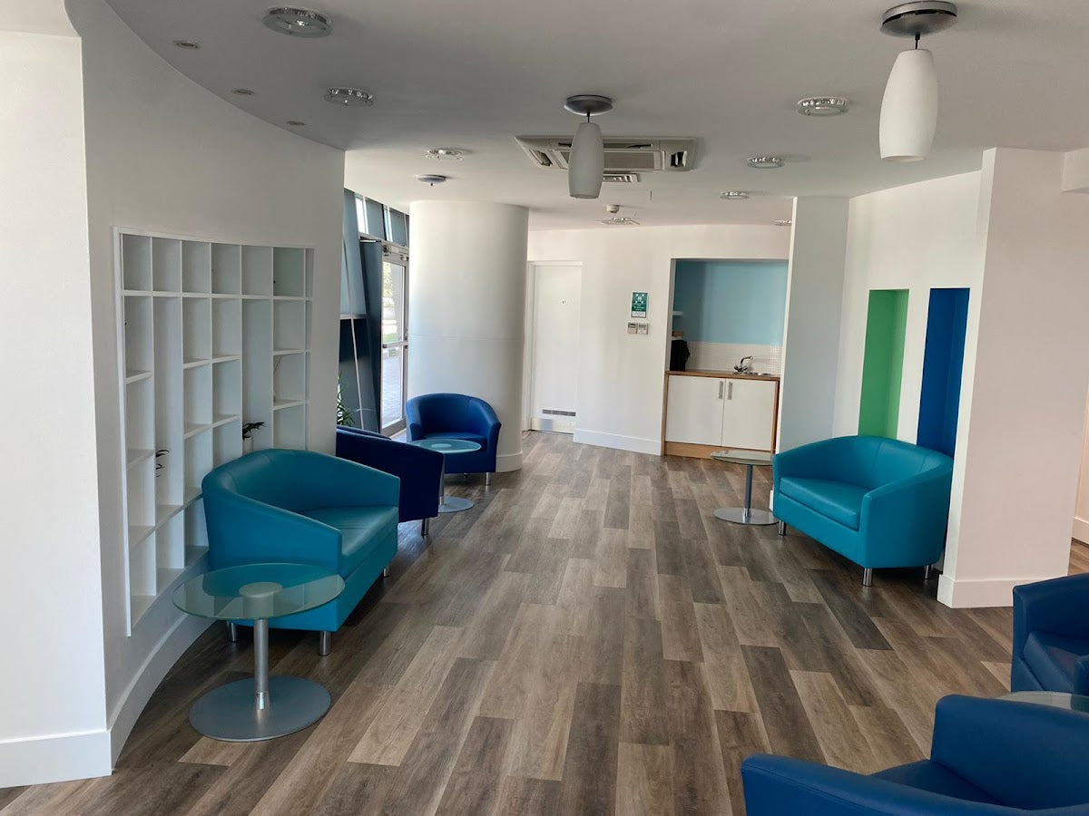 Pall Mall – Medical & Cosmetics – Leeds — photo 2