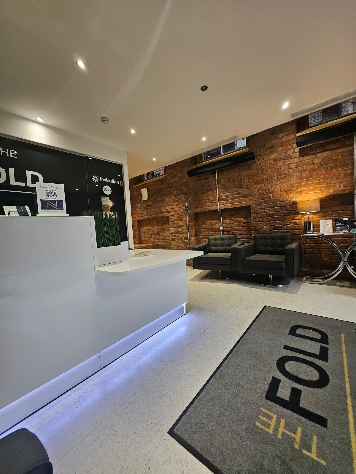 Dr Alex Nikolaou Dental Implants – The Fold Manchester — photo 2