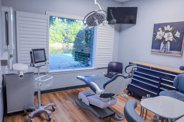 LOVE DENTAL IMPLANTS & DENTURES | Dental | Southaven, MS
