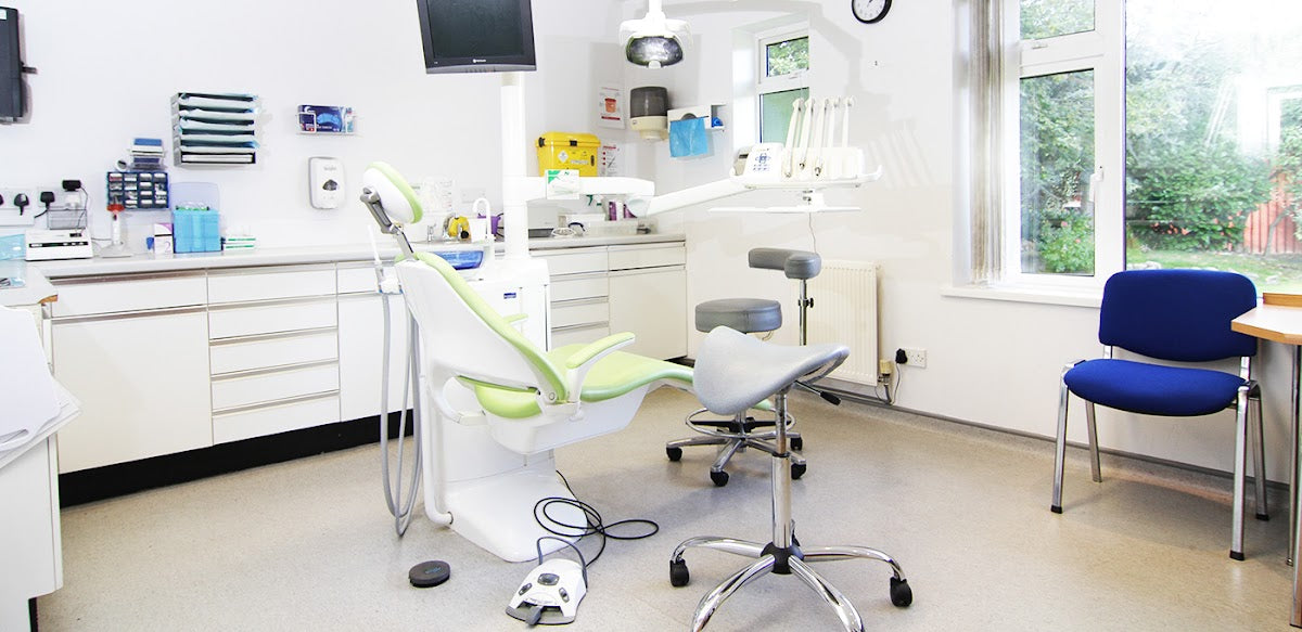 Wollaton Dental Care - Dental clinic in Nottingham, United Kingdom