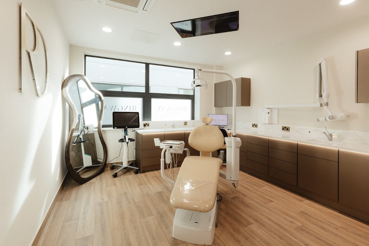 Ringway Dental - Altrincham - Cosmetic and Implant Dentistry — photo 5