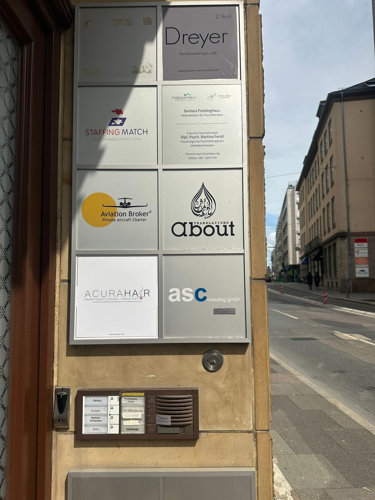Acurahair | Haarpigmentierung Frankfurt - Hair Transplant clinic in Frankfurt am Main, Germany