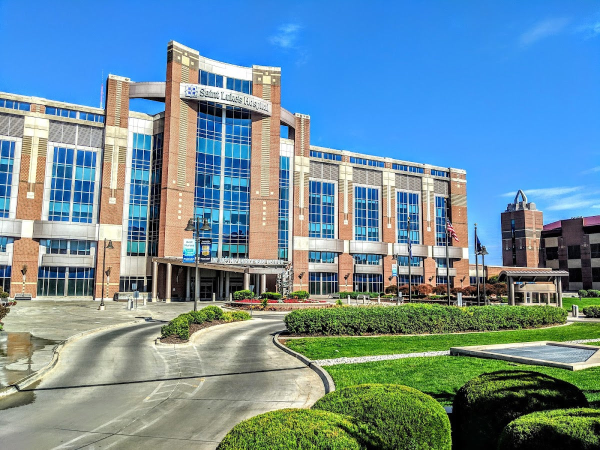 Saint Luke's Center for Surgical Weight Loss-Plaza | Bariatric Surgery | 4320 Wornall Rd, MO