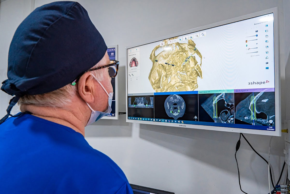 Ucer Clinic - Dental Implants Specialist — photo 2
