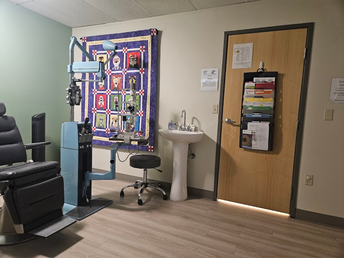 Children's EYE & Strabismus | Eye Clinic | 3500 Latouche St Ste 301, AK