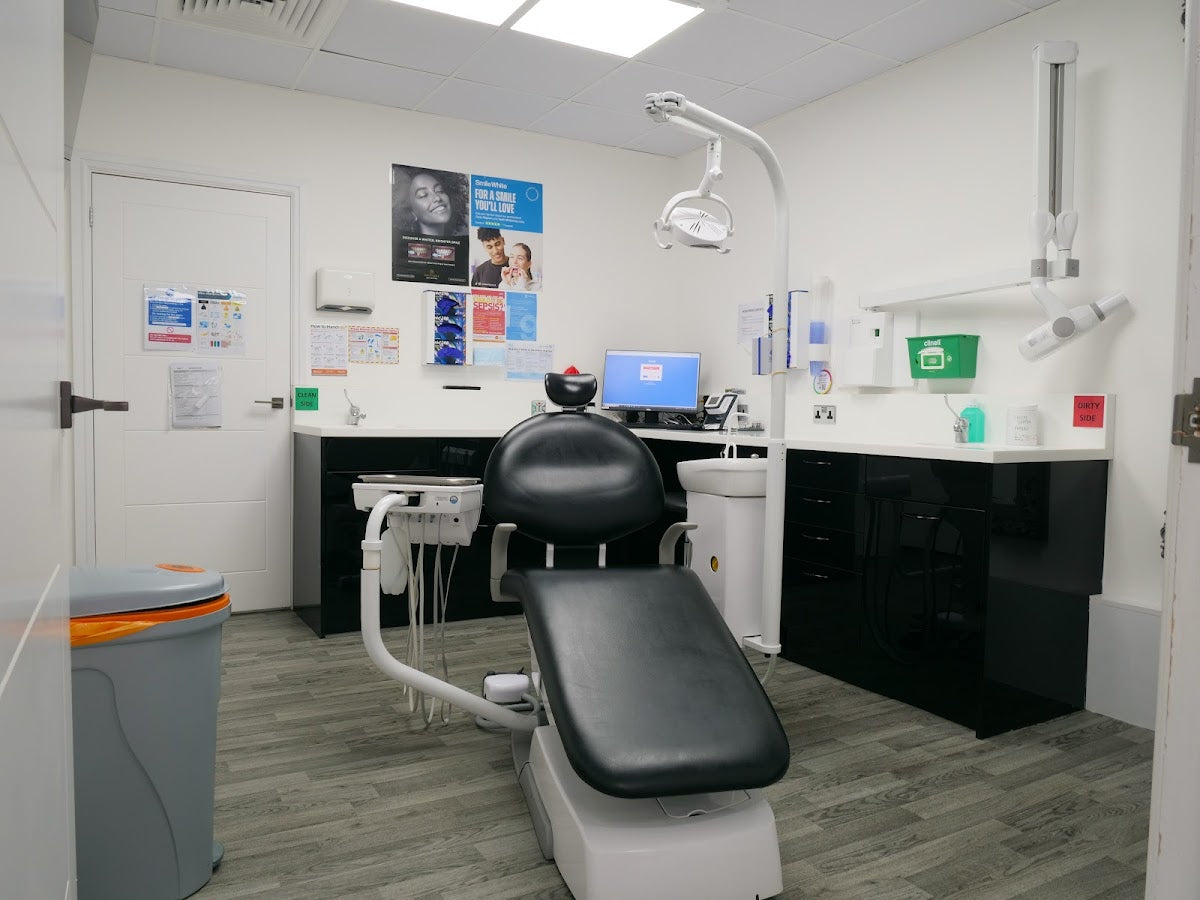 Night and Day Emergency Dentist Leicester - Dental clinic in Leicester, United Kingdom