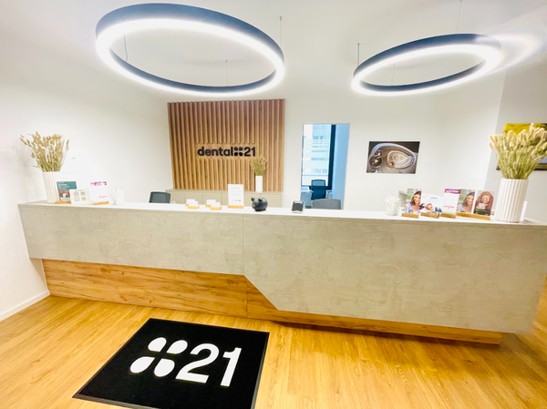 Zahnarzt Frankfurt Hauptwache - Dental21 | Dental | Frankfurt am Main-Innenstadt I