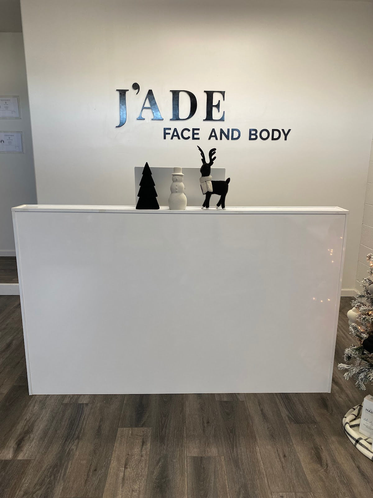 J’ADE FACE AND BODY | Hair Transplant | Hilo, HI