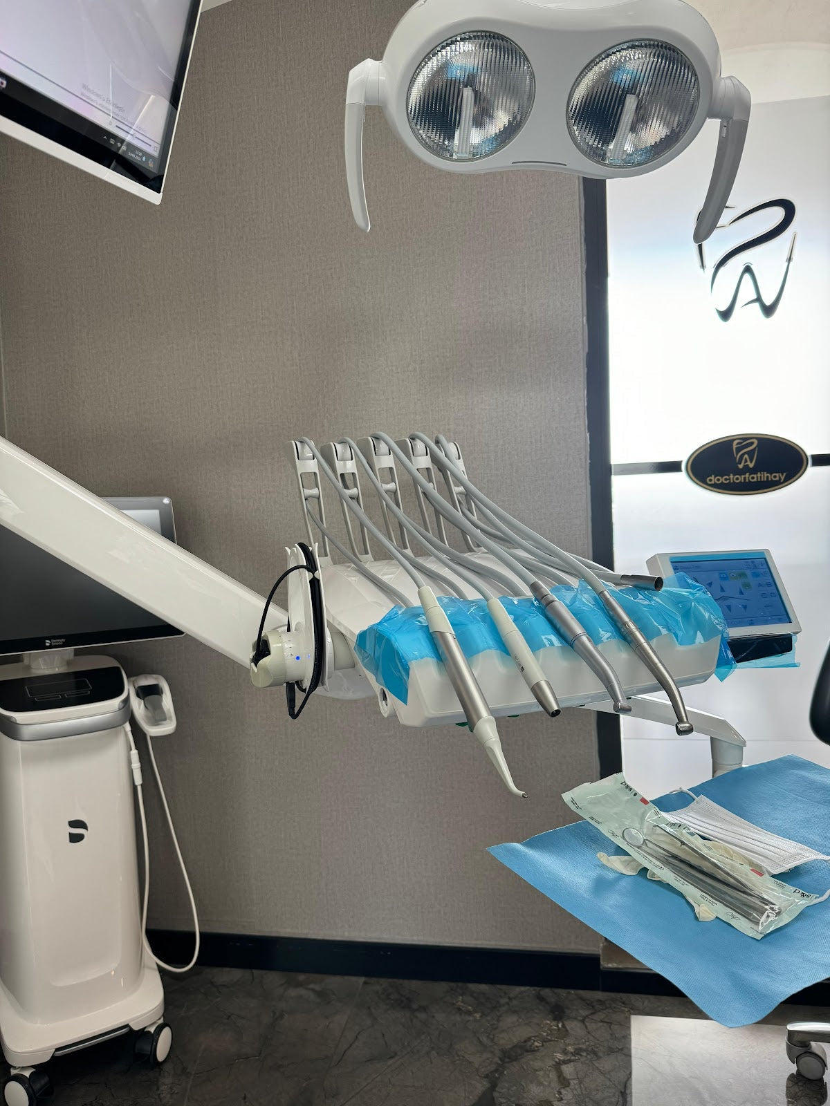 Bursa Diş Hekimi Fatih Ay | implant | Gülüş Tasarımı | Dentist — Dr.Visor photo 5