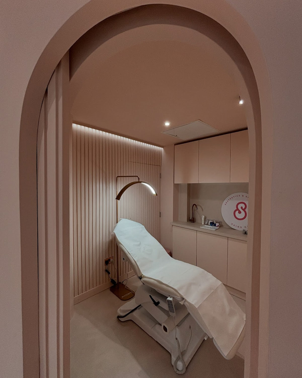 SKINS CLINIC - MEDICAL AESTHETICS — photo 3