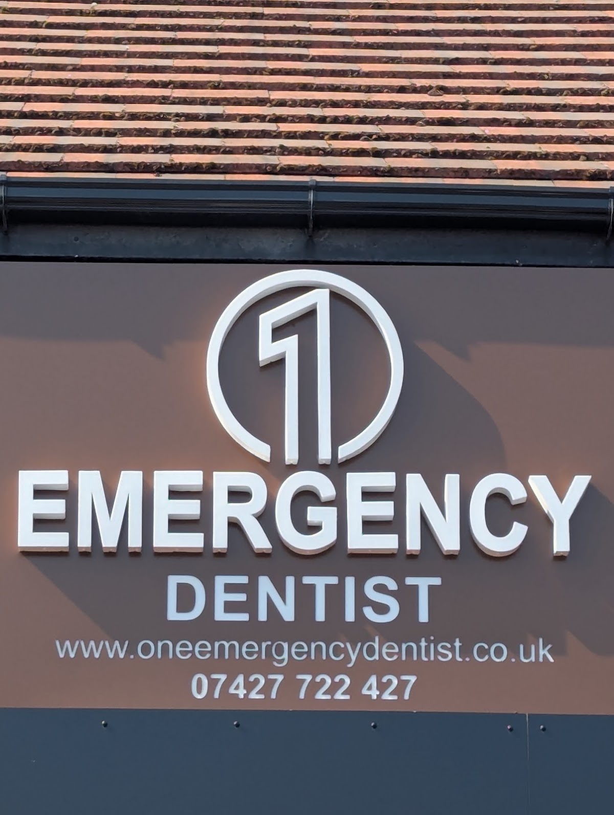 One Emergency Dentist — Dental Clinic in Manchester