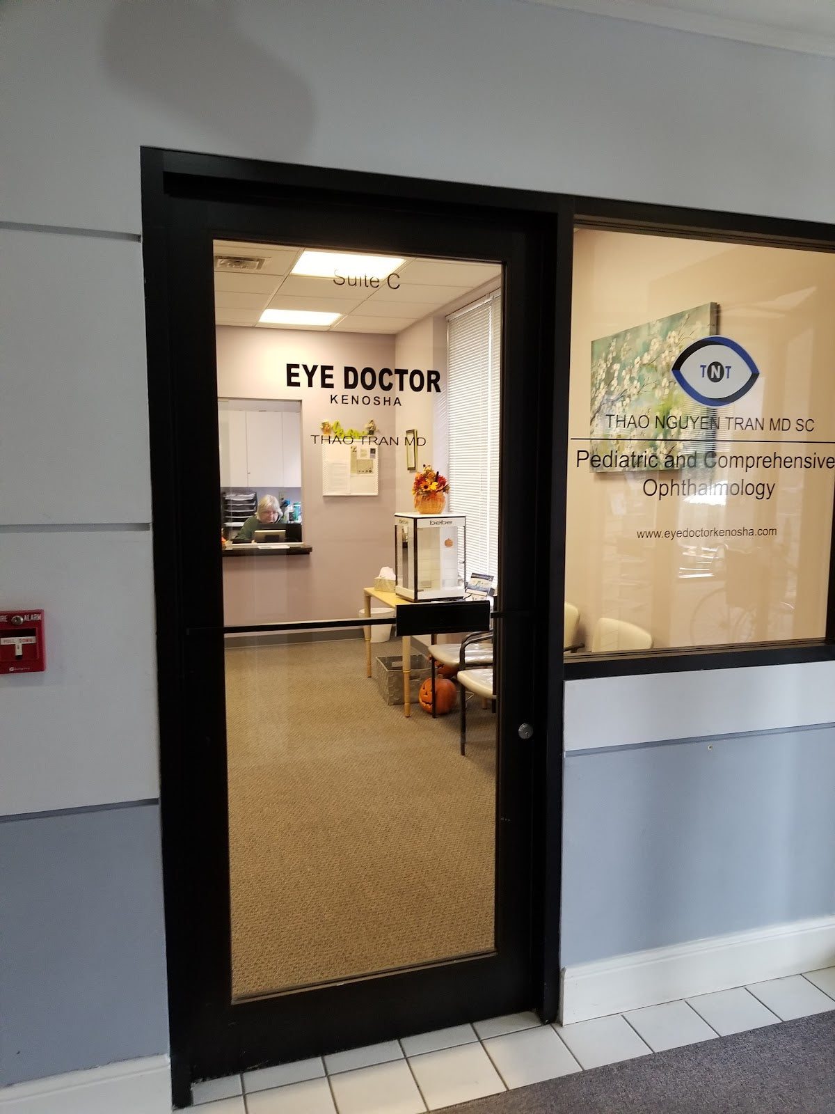 Thao Nguyen Tran MD SC | Eye Clinic | Kenosha, WI