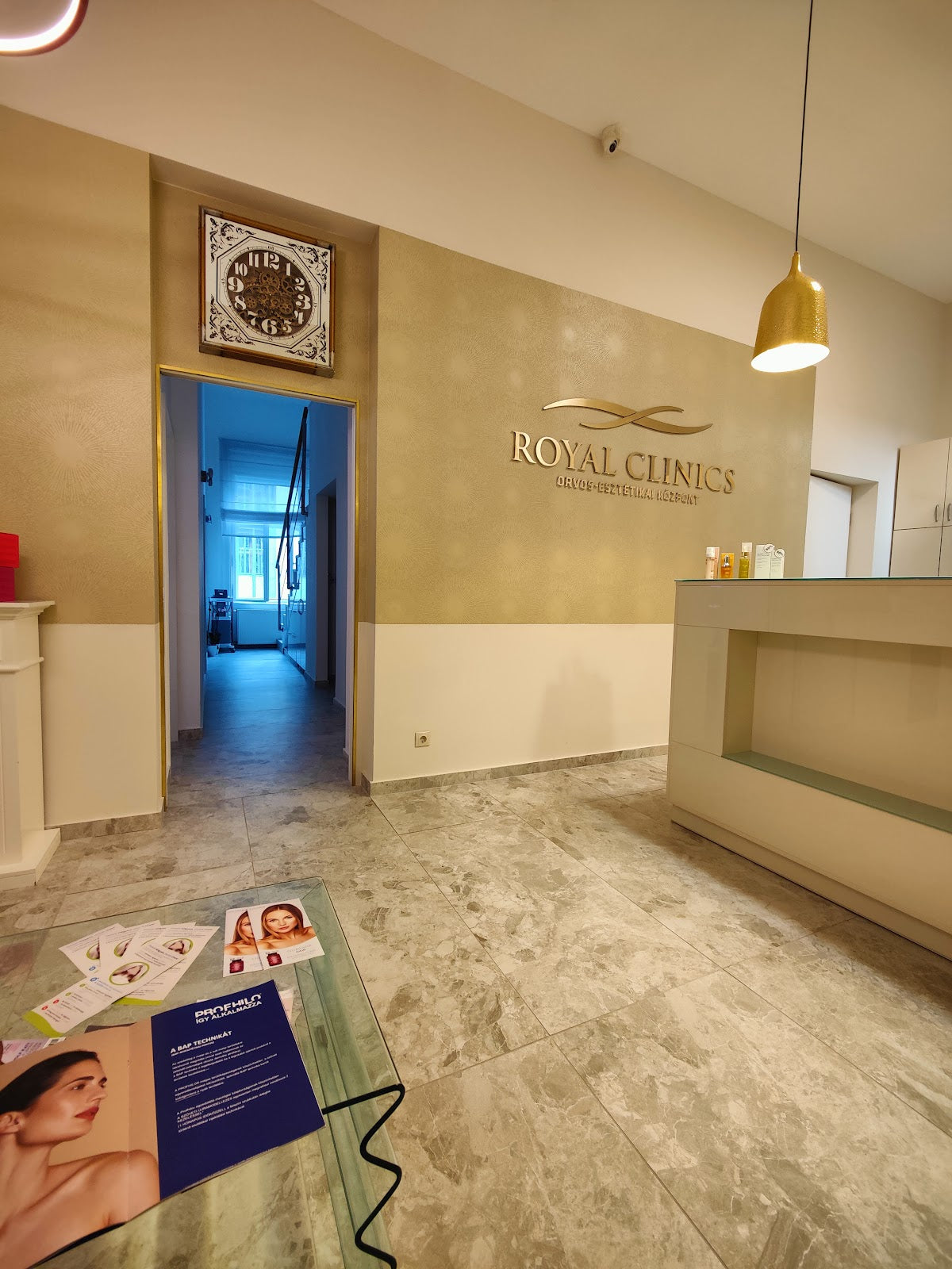 Royal Clinics medical aesthetic center - Aesthetic Surgery clinic in Alkotmány u 18. II/2, Hungary