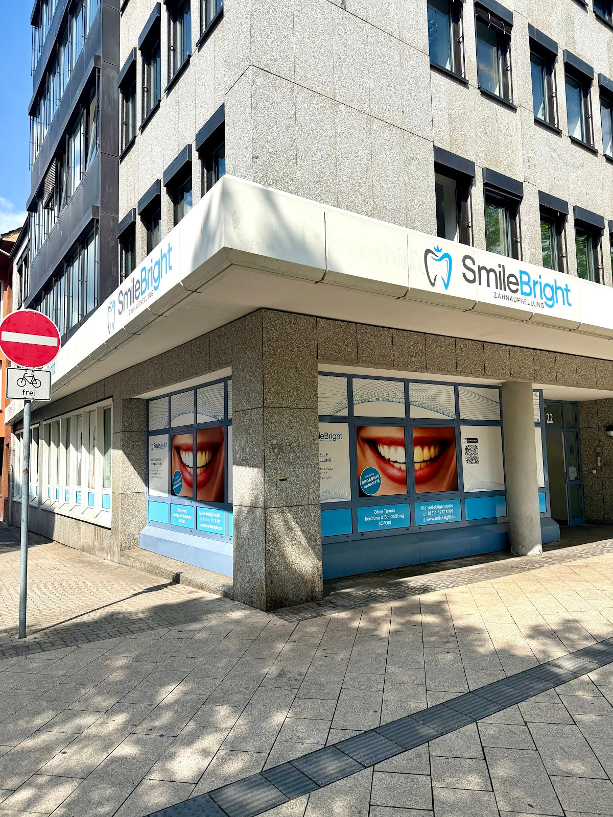 Smile Bright Dortmund - Zahnaufhellung - Dental clinic in Dortmund, Germany