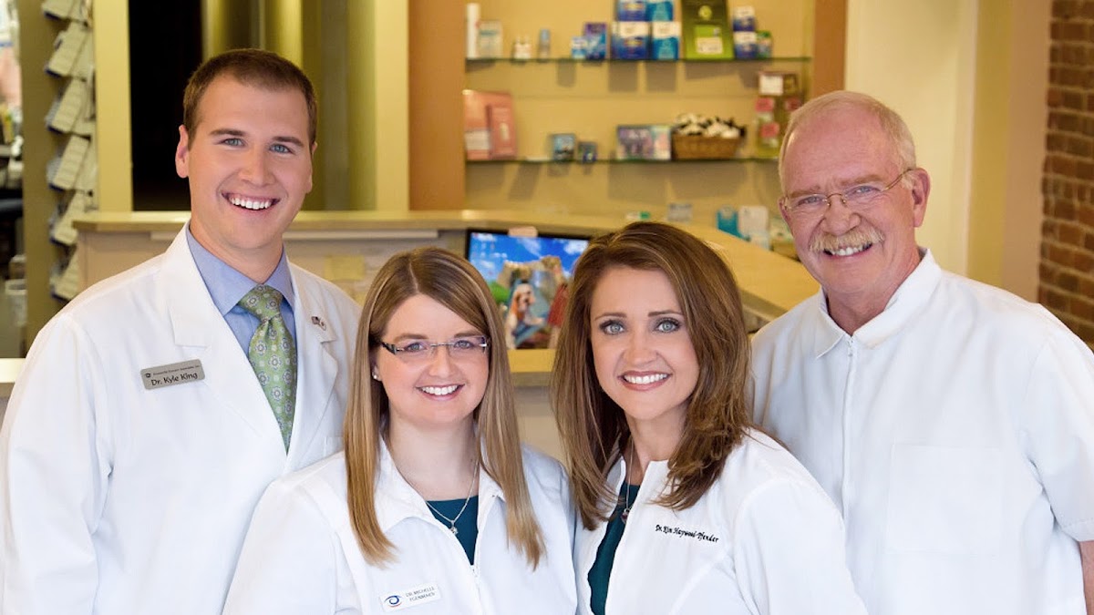 Eyecare Associates | Eye Clinic | Evansville, IN