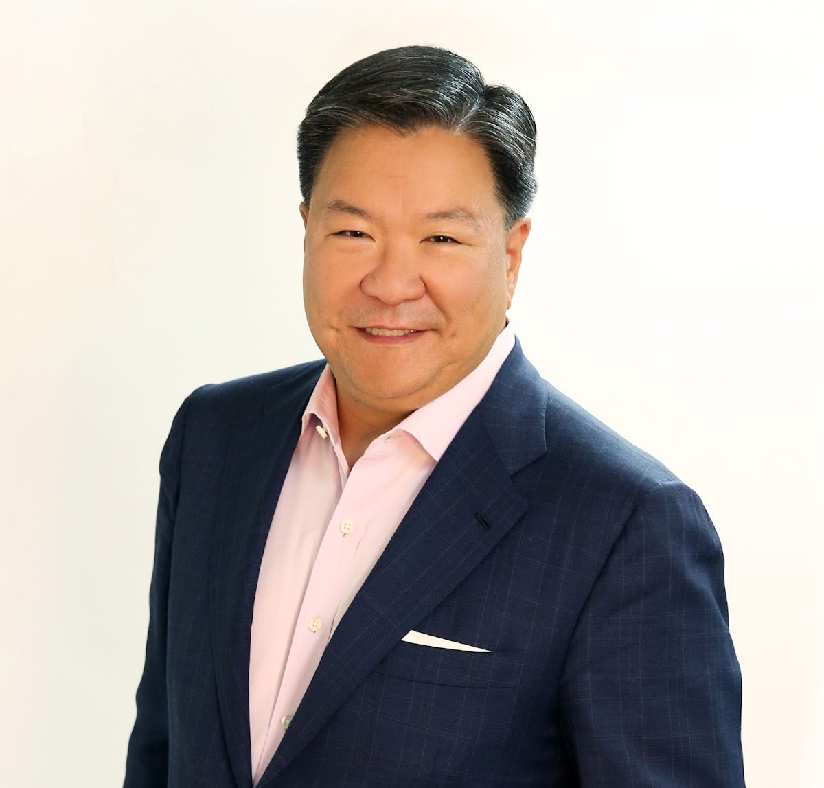 Dr. Yun-Sen Chu | Eye Clinic | Bloomington, MN