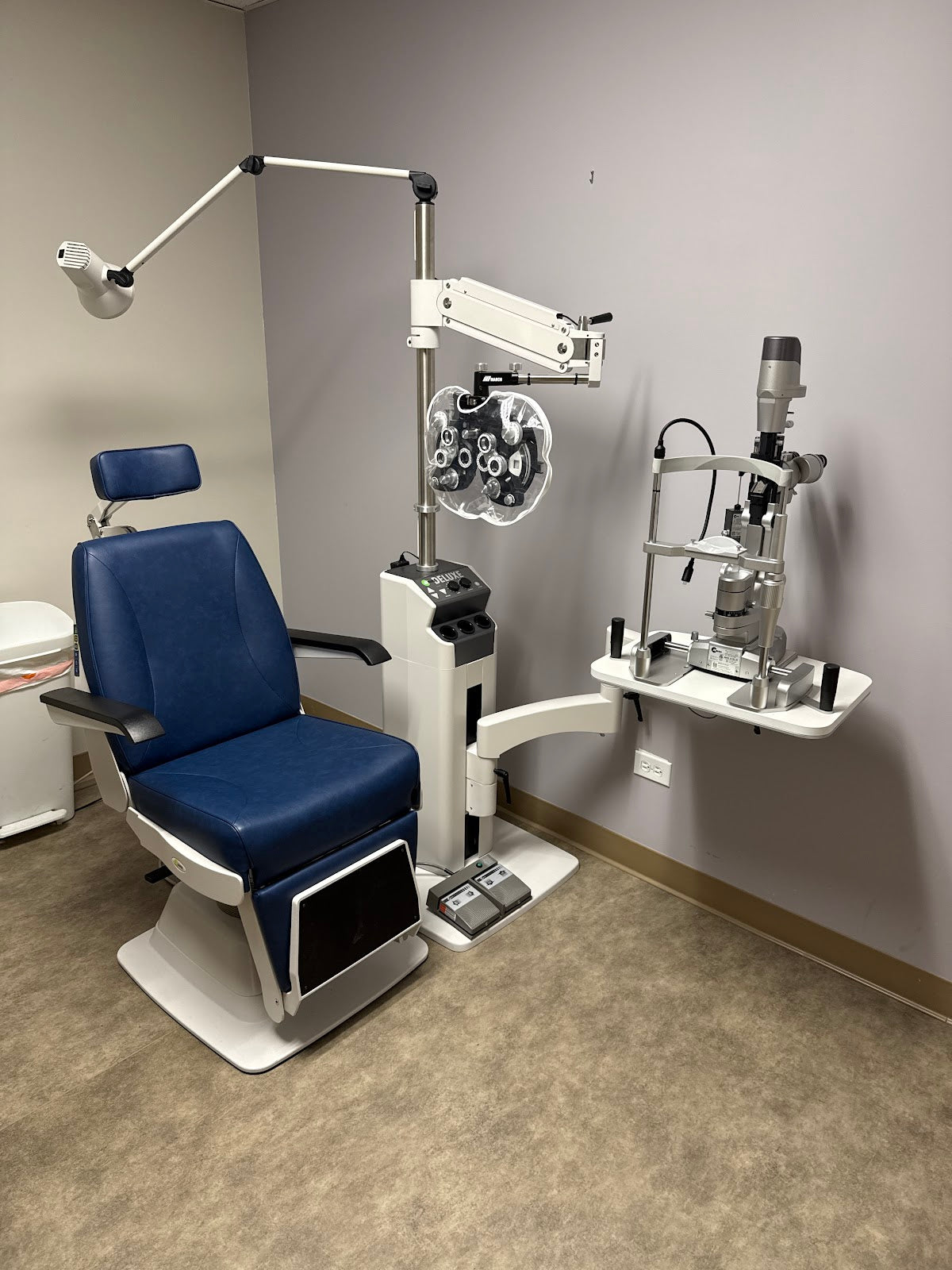 Retina  - Eugene Ng, MD, Corinne Bacher, OD, Jasmine Fujimoto, OD | Eye Clinic | Kailua, HI