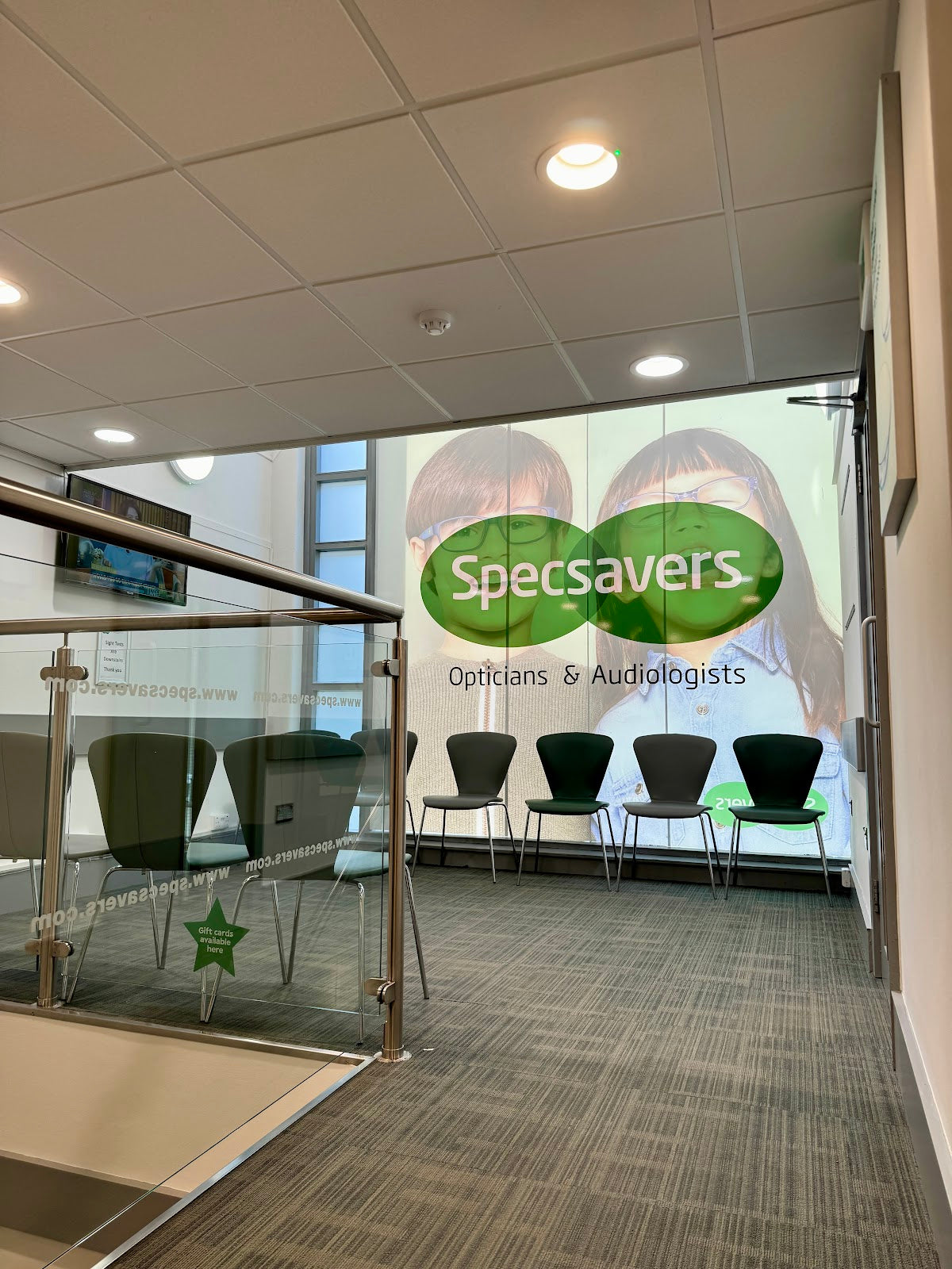 Specsavers Opticians & Audiologists - Henry Street - Dublin — Dr.Visor photo 3