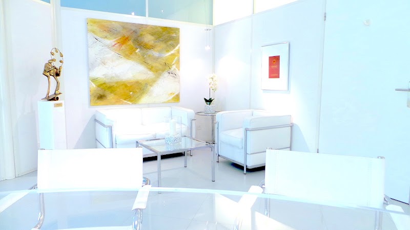 Clinic Modern Liposuction | Head Dr. med. Roland B. Schaffer | Aesthetic Surgery | 8008 Zürich