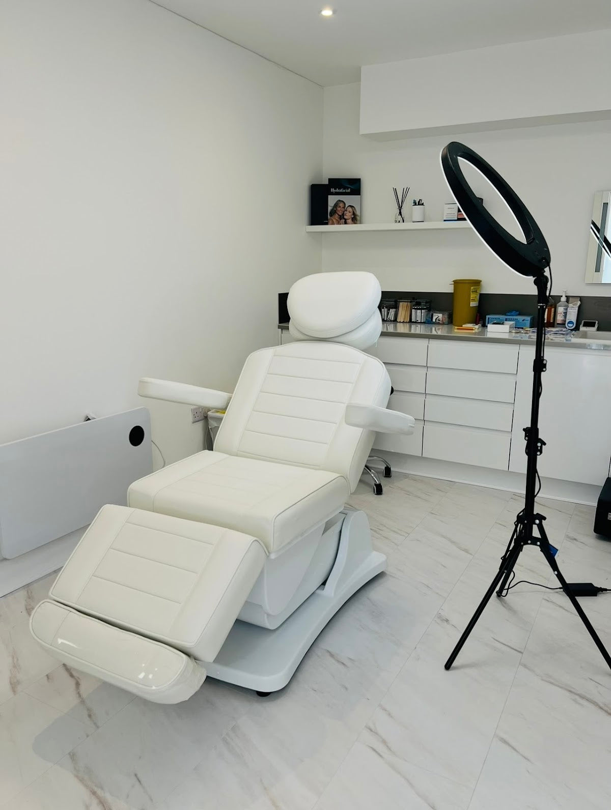 Derma Transform Aesthetics - Dr Kemi — photo 3