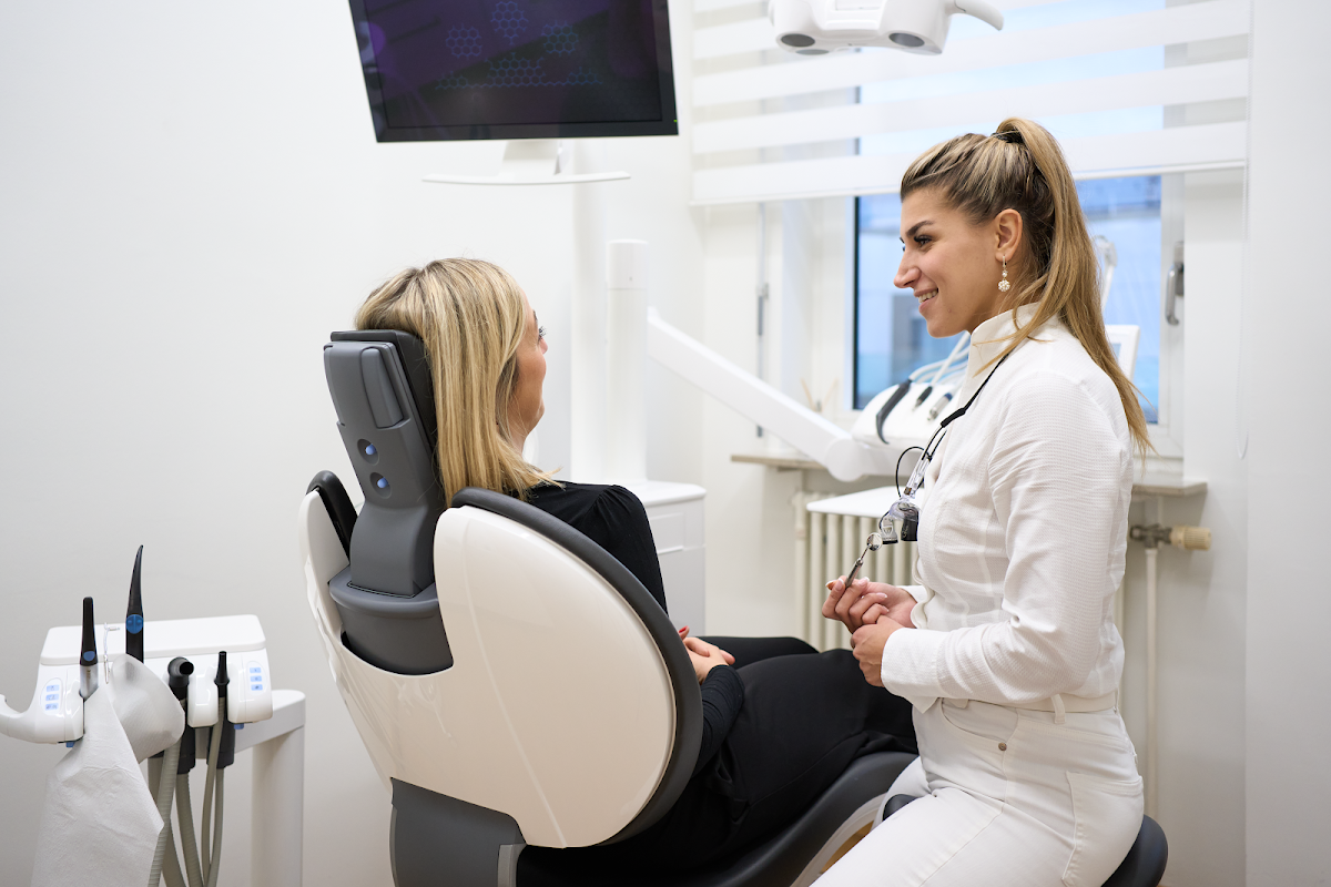 Zahnarzt Berlin Kudamm - Dental21 - Dental clinic in Berlin, Germany