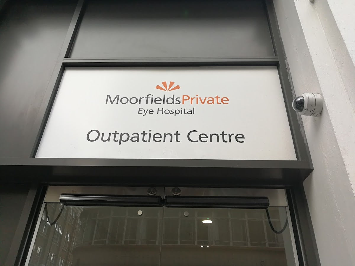 Moorfields Private Eye Hospital — Dr.Visor photo 2