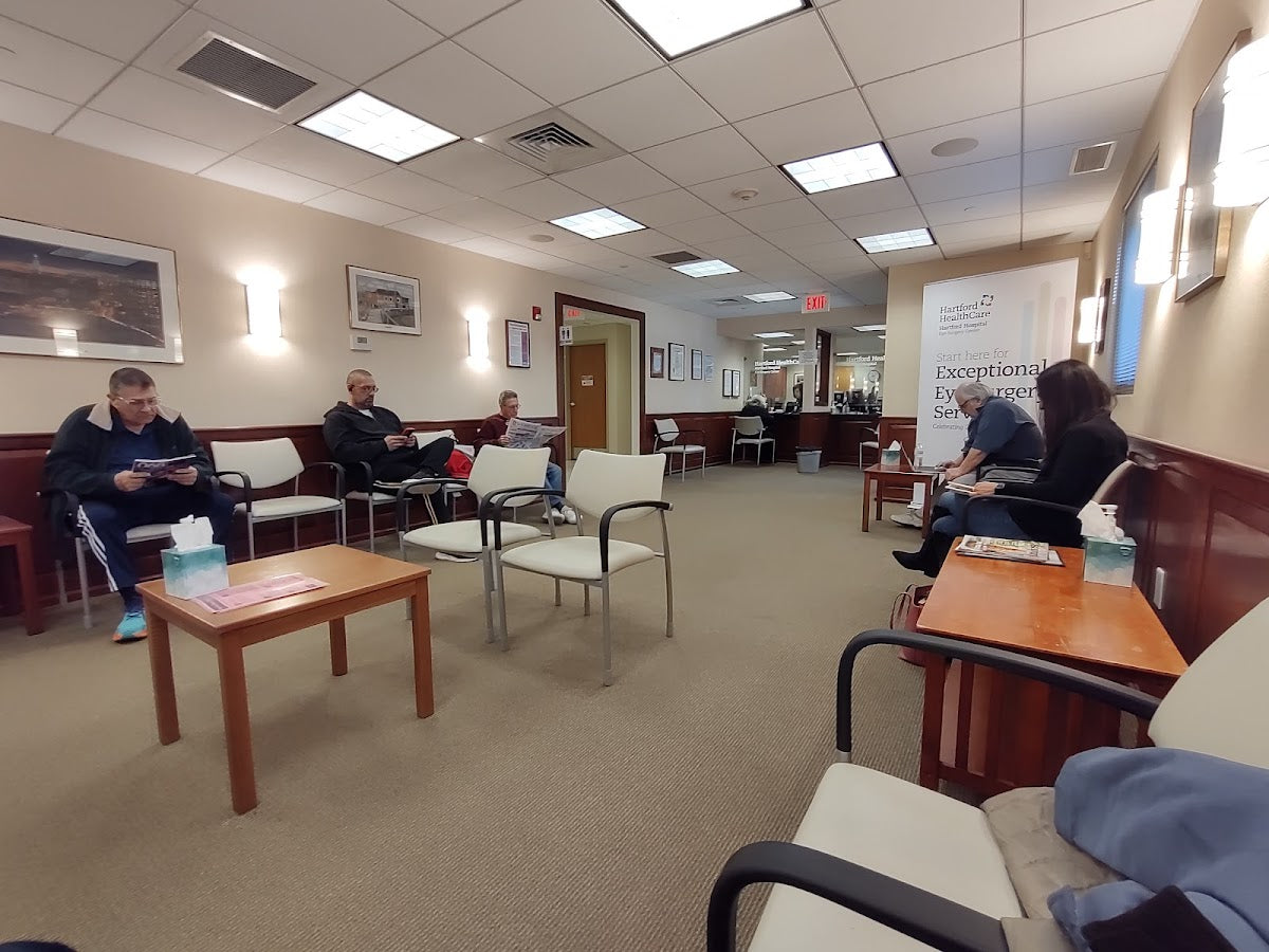 Hospital Eye Surgery Center | Eye Clinic | Newington, CT