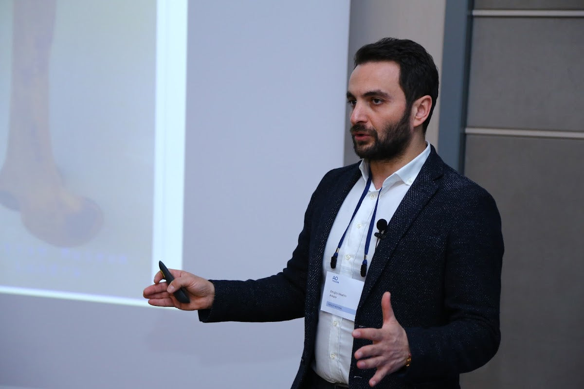 Prof. Dr. Ertuğrul Akşahin/Artroskopi, Artroplasti, Robotik Protez Cerrahisi , Travma Cerrahisi, Ortopedi Ankara , Ön Çapraz Bağ, Menisküs, Spor Yaralanmaları — Dr.Visor photo 5