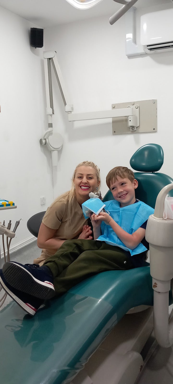 London Dental Specialists — photo 4